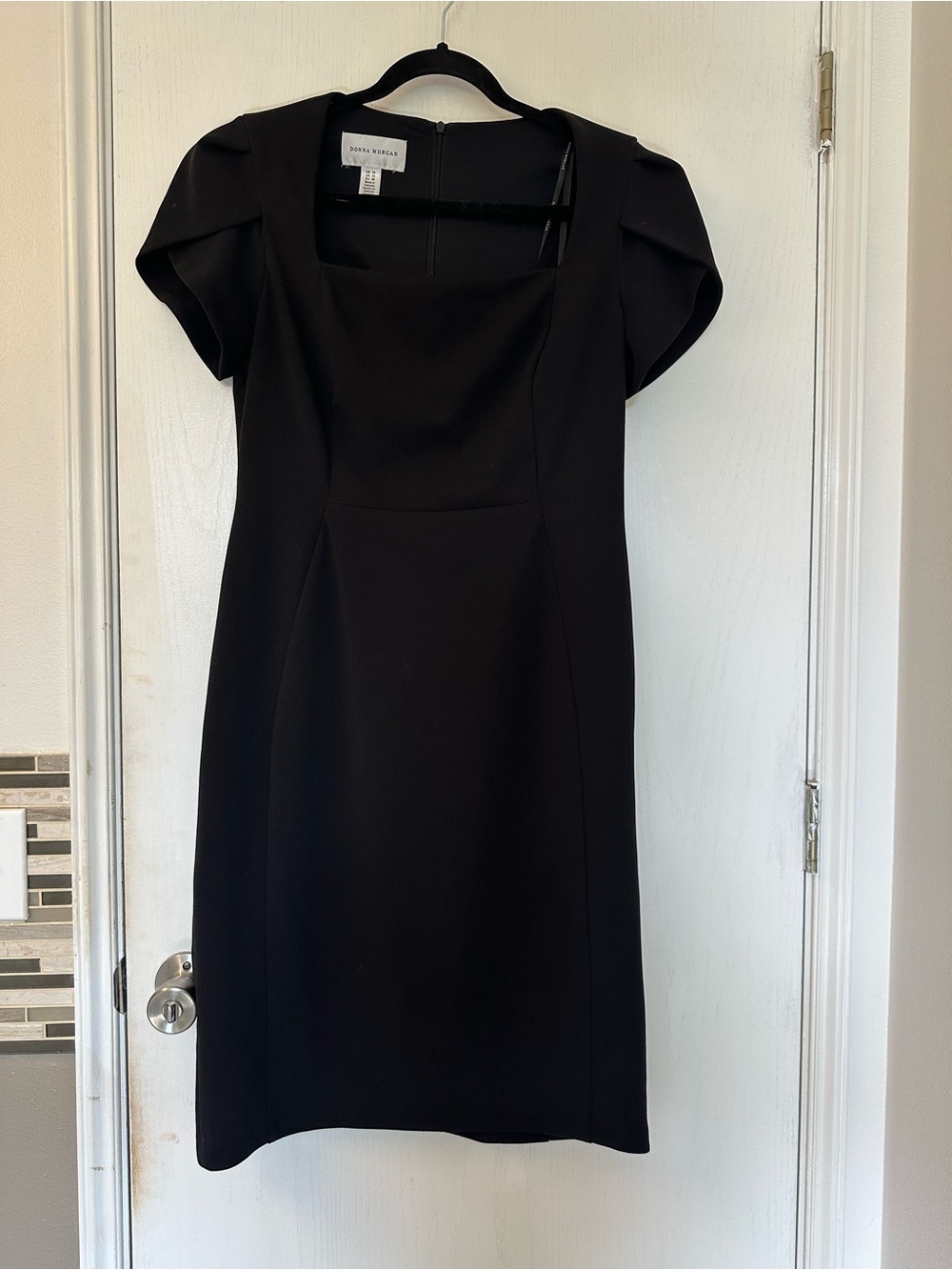 Donna Morgan Black Square-Neck Midi Dress with Puff Sleeves